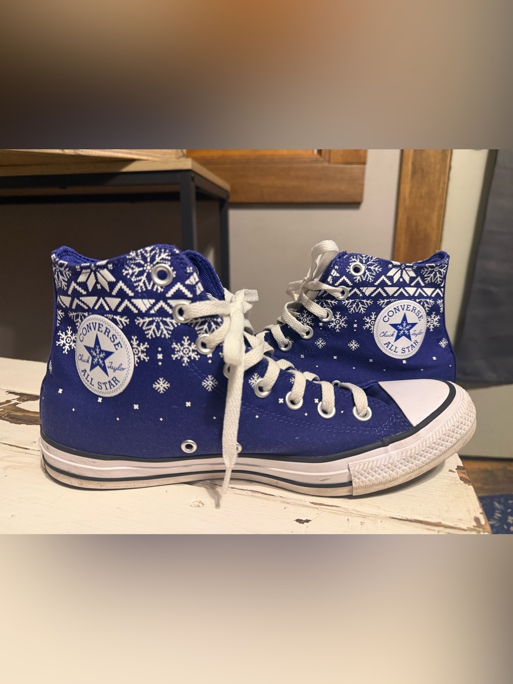 Converse A12904F Hi Top Blue White Snowflakes Sneakers Size Mens 8.5 womens 10.5